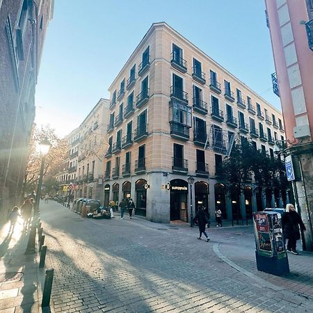 Adventure Hostel Madrid Buitenkant foto