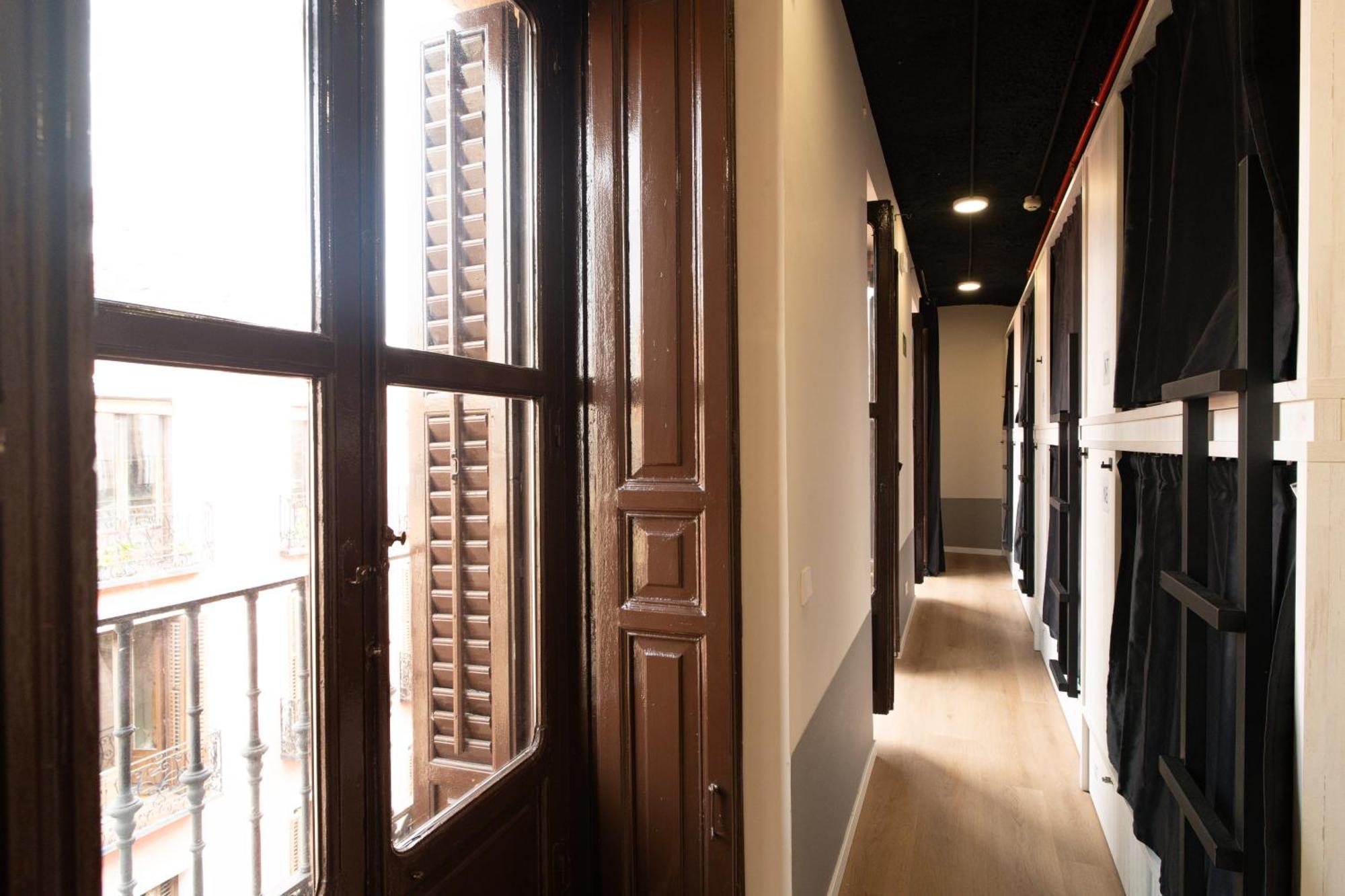 Adventure Hostel Madrid Buitenkant foto