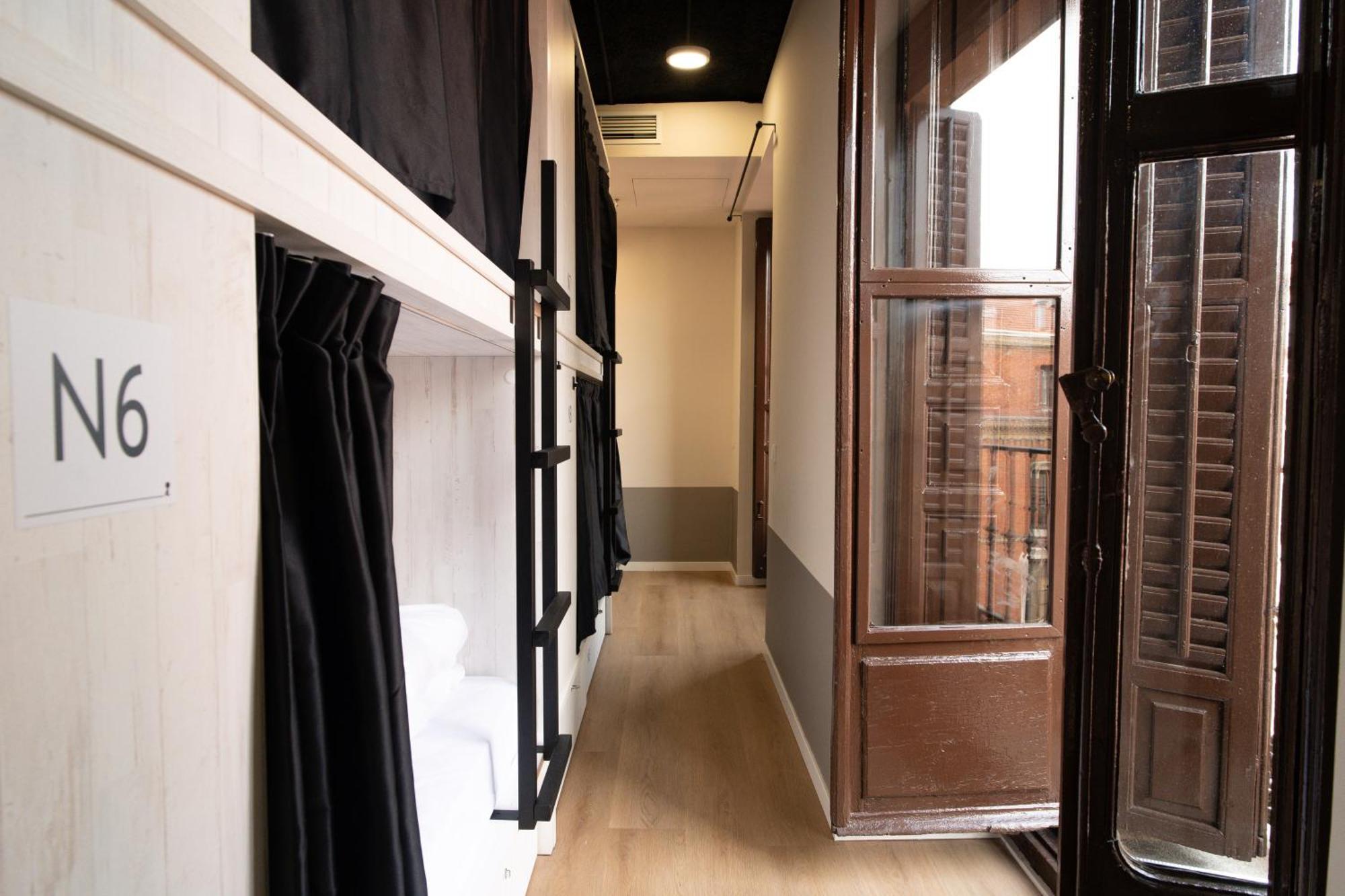 Adventure Hostel Madrid Buitenkant foto