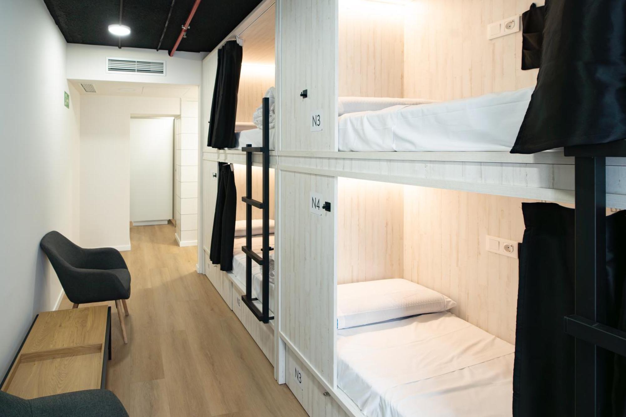 Adventure Hostel Madrid Buitenkant foto