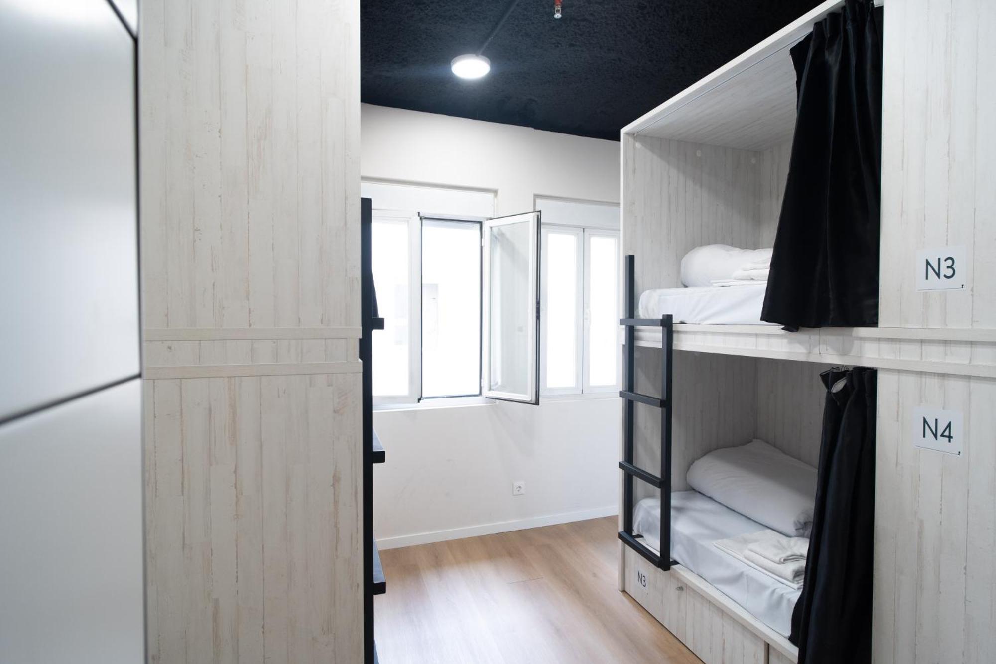 Adventure Hostel Madrid Buitenkant foto