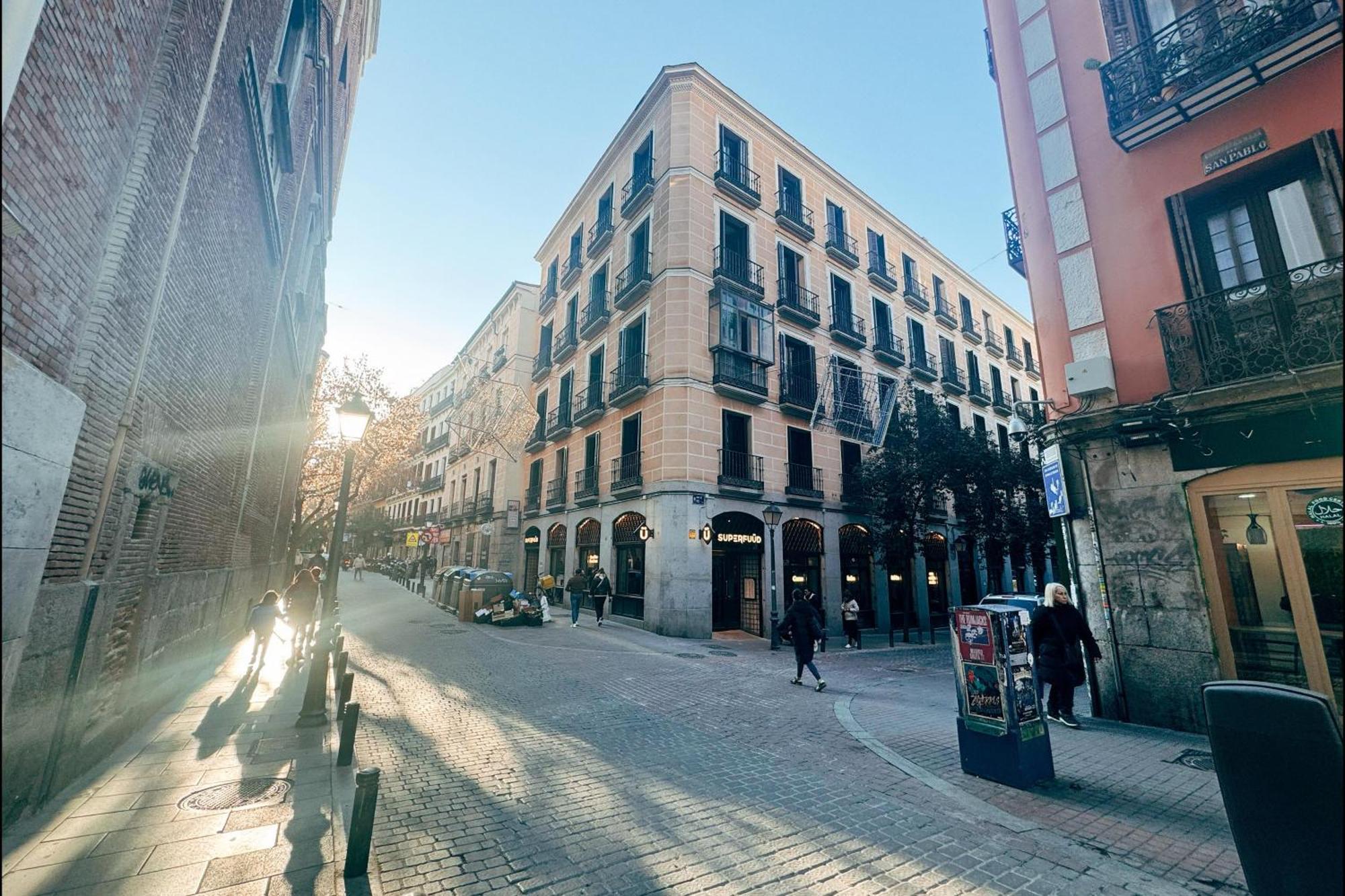 Adventure Hostel Madrid Buitenkant foto